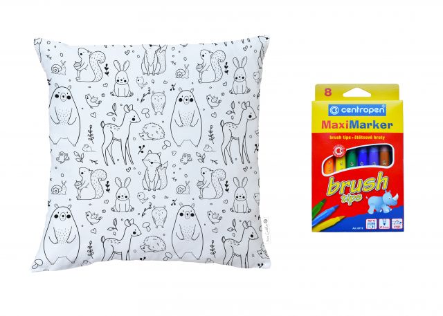 Colouring cushion love is in the air