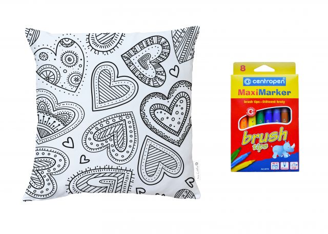 Colouring cushion count the hearts