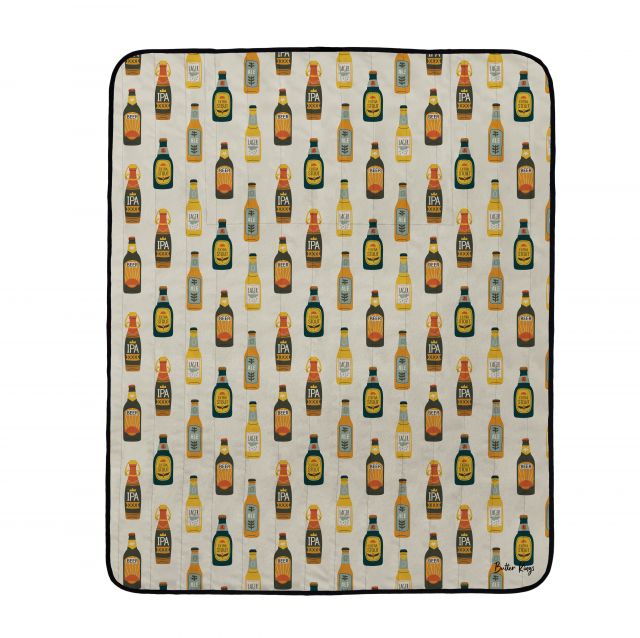 Picnic blanket beers